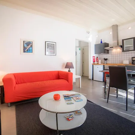 Marreiros Neto Apartment